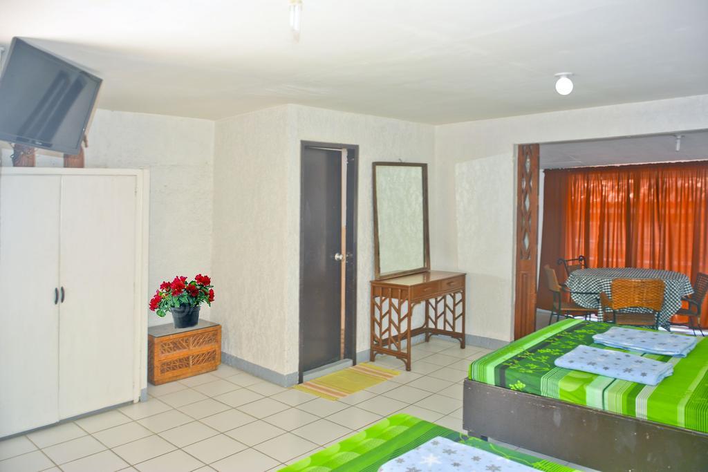 Isla Bonita Beach Resort San Juan  Phòng bức ảnh