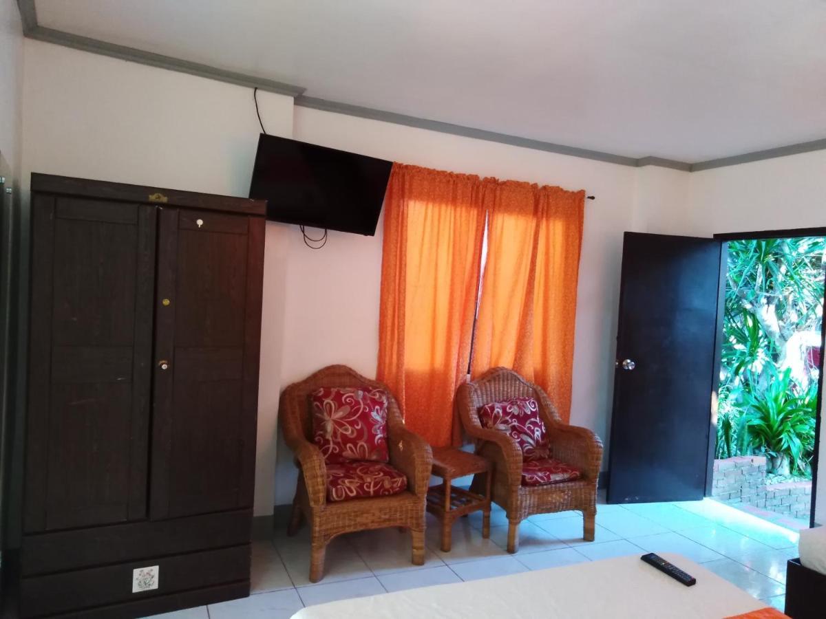Isla Bonita Beach Resort San Juan  Ngoại thất bức ảnh